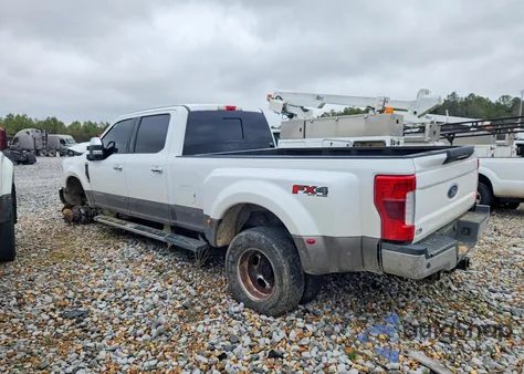 2018 Ford F350 Super Duty из США, поврежденный, VIN 1FT8W3DT8JEC74848